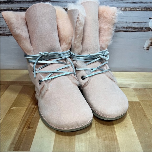 NWT OTZ Troop Weather Shearling Lace Up Boots In Powder Pink $300 MSRP Size 8 - Picture 11 of 12